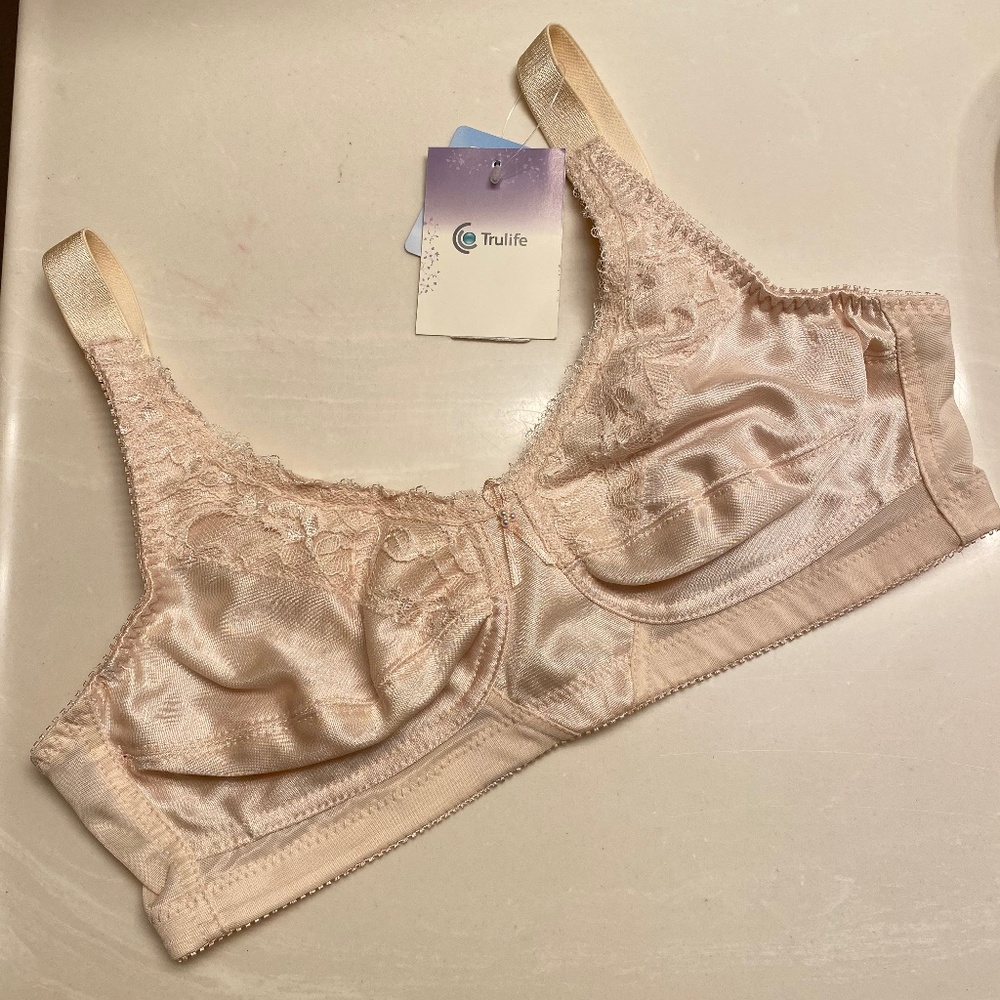 Trulife Tan Bra Women’s . Size 34B.NWT